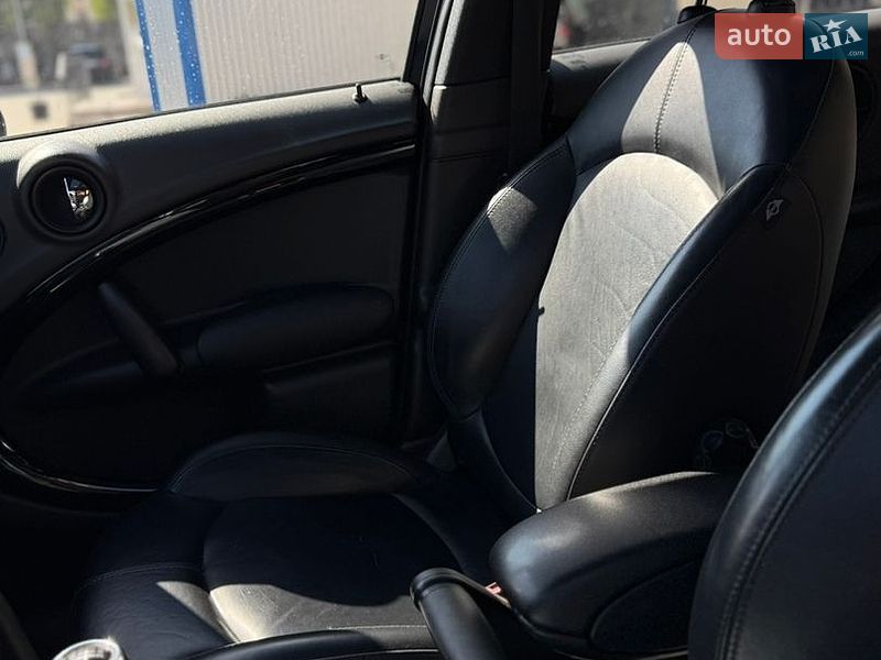 Хэтчбек MINI Cooper 2011 в Костополе