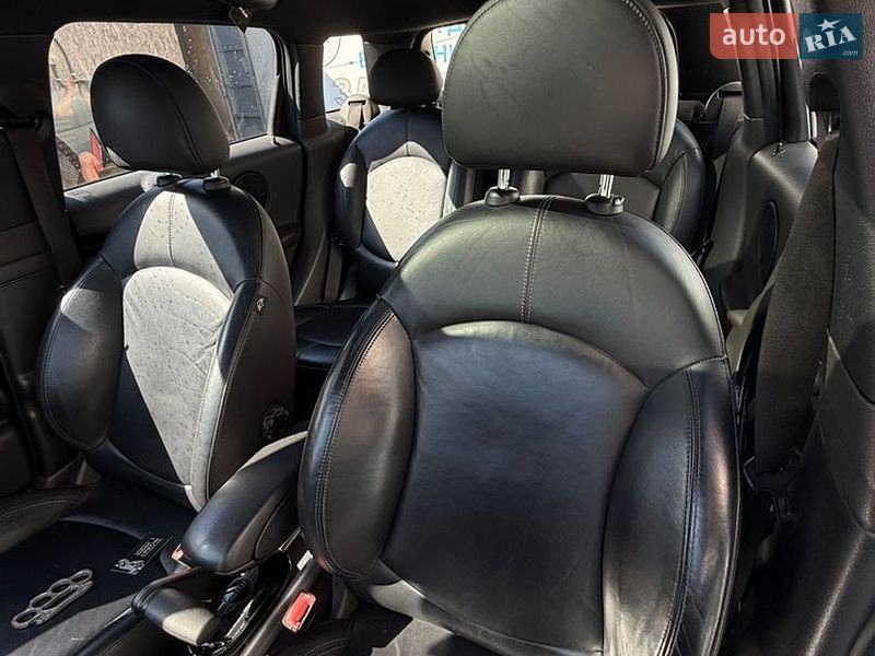 Хэтчбек MINI Cooper 2011 в Костополе