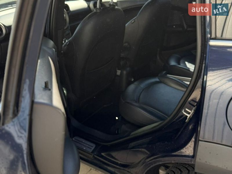Хэтчбек MINI Cooper 2011 в Костополе