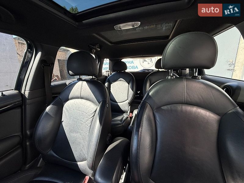 Хэтчбек MINI Cooper 2011 в Костополе