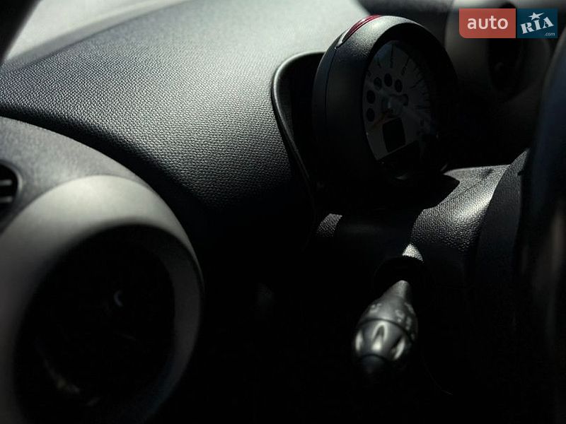 Хэтчбек MINI Cooper 2011 в Костополе