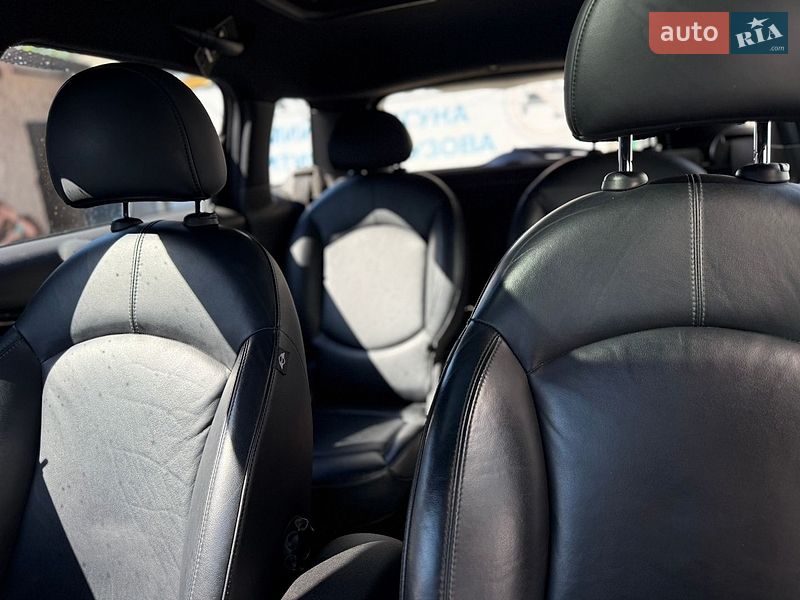 Хэтчбек MINI Cooper 2011 в Костополе