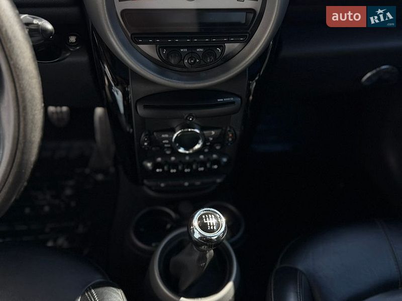 Хэтчбек MINI Cooper 2011 в Костополе