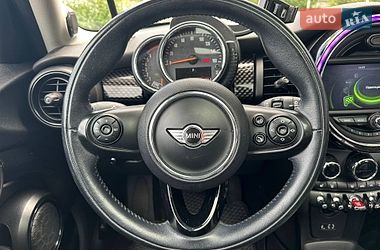 Хэтчбек MINI Cooper 2016 в Киеве