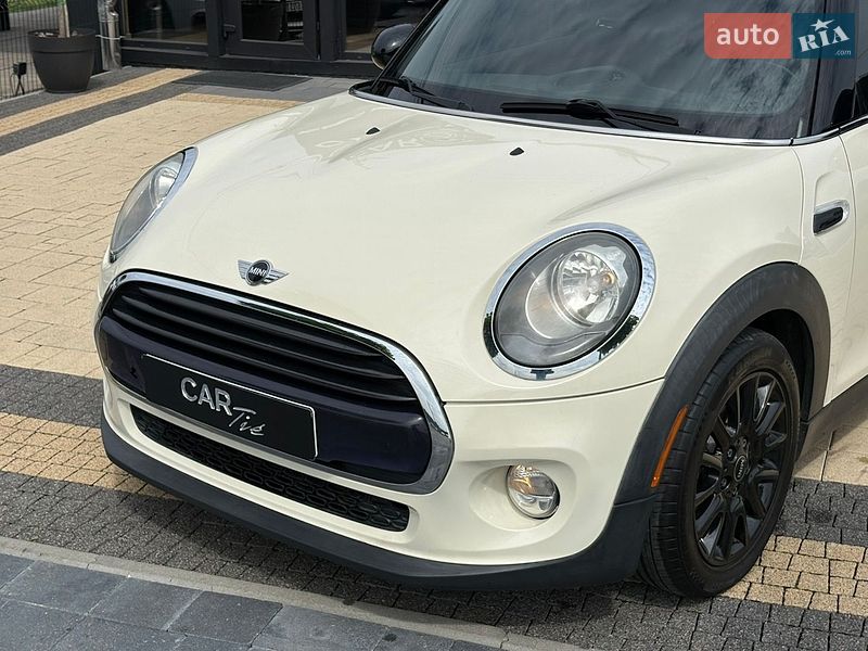 Хэтчбек MINI Cooper 2017 в Львове