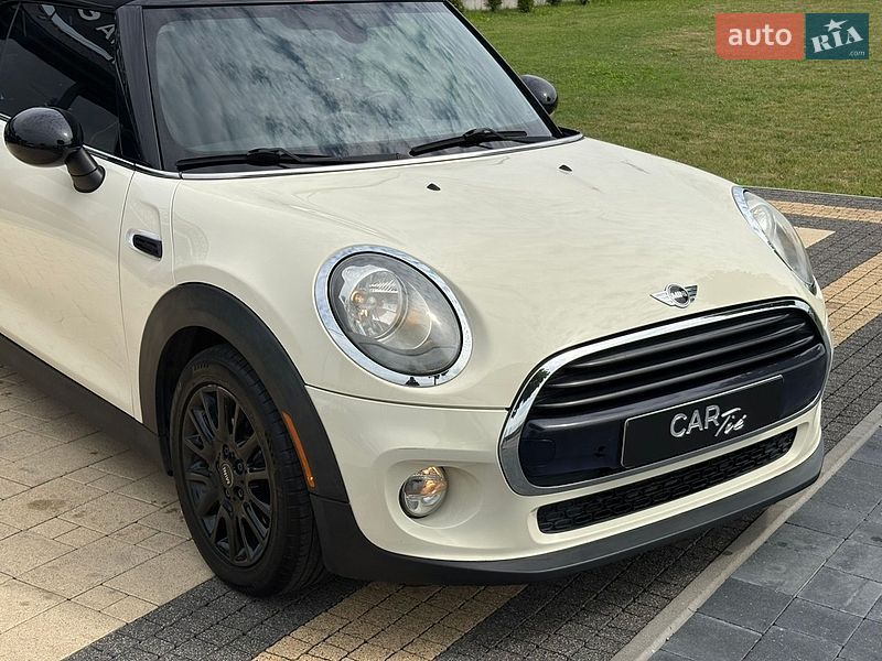 Хэтчбек MINI Cooper 2017 в Львове