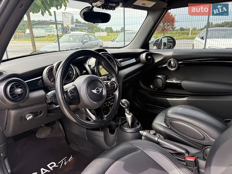 Хэтчбек MINI Cooper 2017 в Львове
