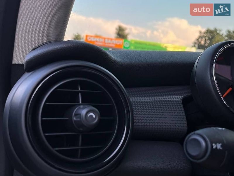 Хетчбек MINI Cooper 2018 в Києві