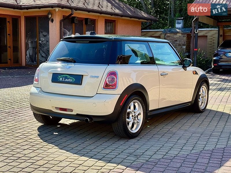 Хэтчбек MINI Cooper 2011 в Мукачево фото 15 Хэтчбек MINI Cooper 2011 в Мукачево