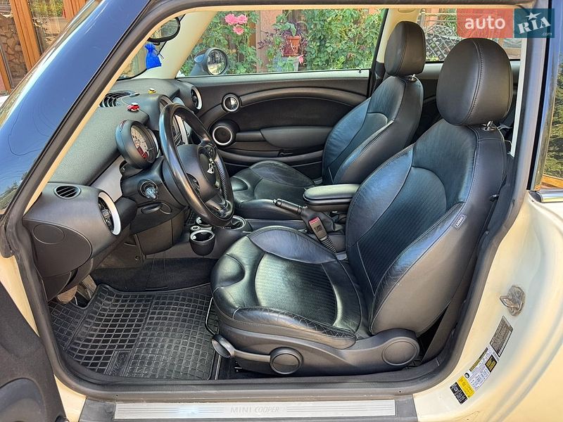 Хэтчбек MINI Cooper 2011 в Мукачево фото 23 Хэтчбек MINI Cooper 2011 в Мукачево