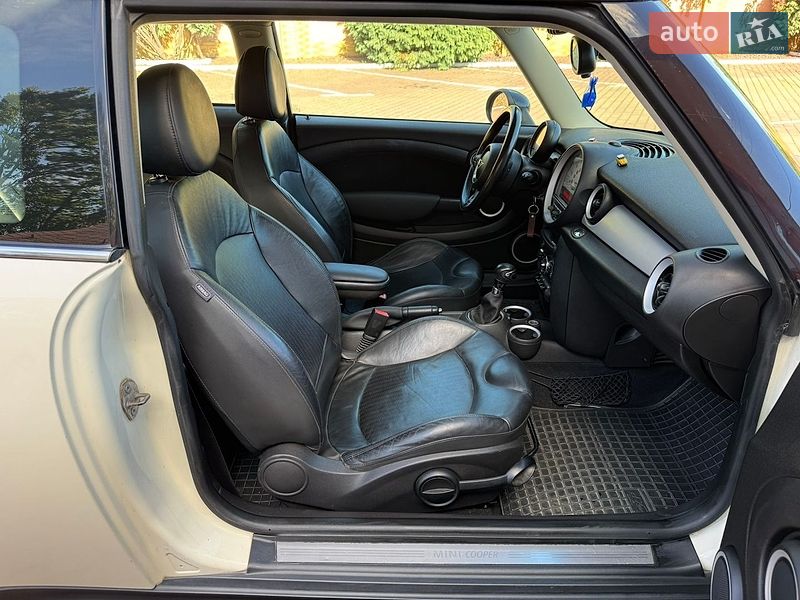 Хэтчбек MINI Cooper 2011 в Мукачево фото 37 Хэтчбек MINI Cooper 2011 в Мукачево