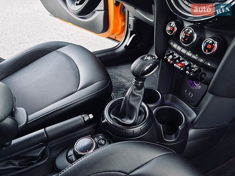Хетчбек MINI Cooper 2015 в Києві