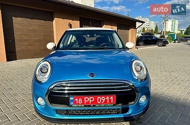 Хэтчбек MINI Cooper 2017 в Вараше