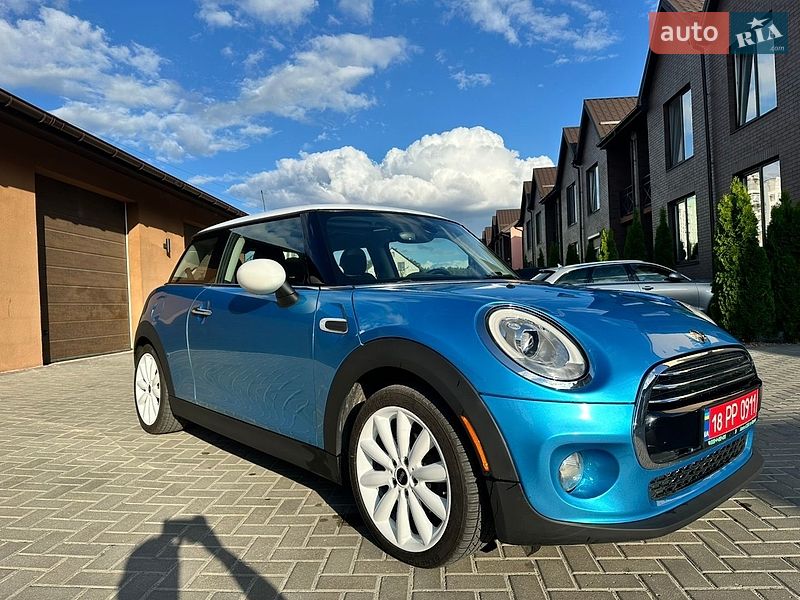 Хэтчбек MINI Cooper 2017 в Вараше
