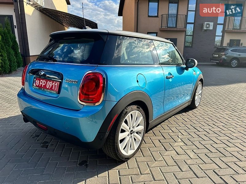 Хэтчбек MINI Cooper 2017 в Вараше