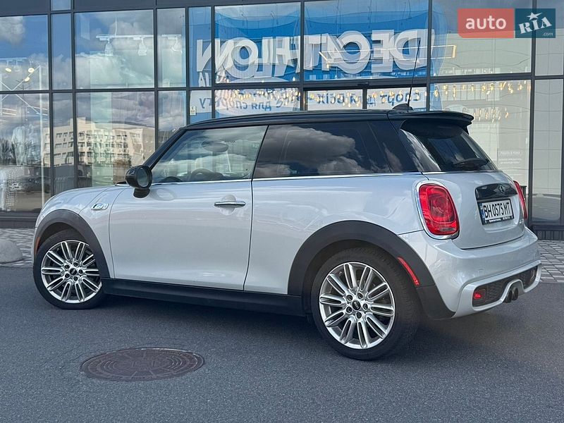 Хэтчбек MINI Cooper 2015 в Киеве