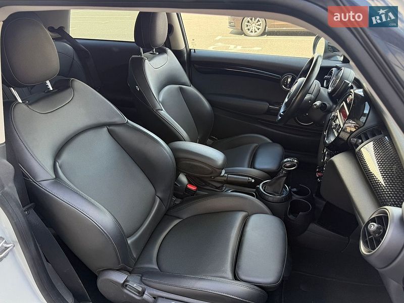Хэтчбек MINI Cooper 2015 в Киеве