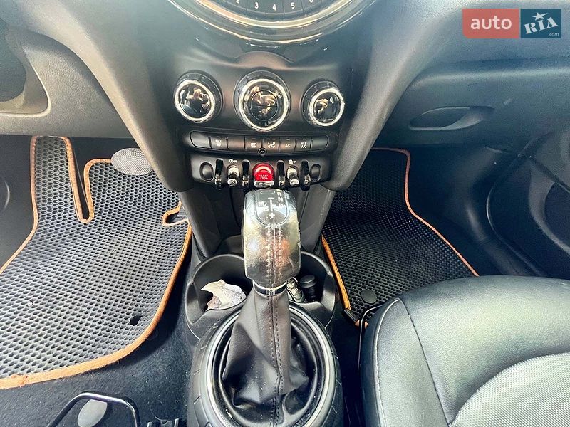 Хэтчбек MINI Cooper 2015 в Киеве