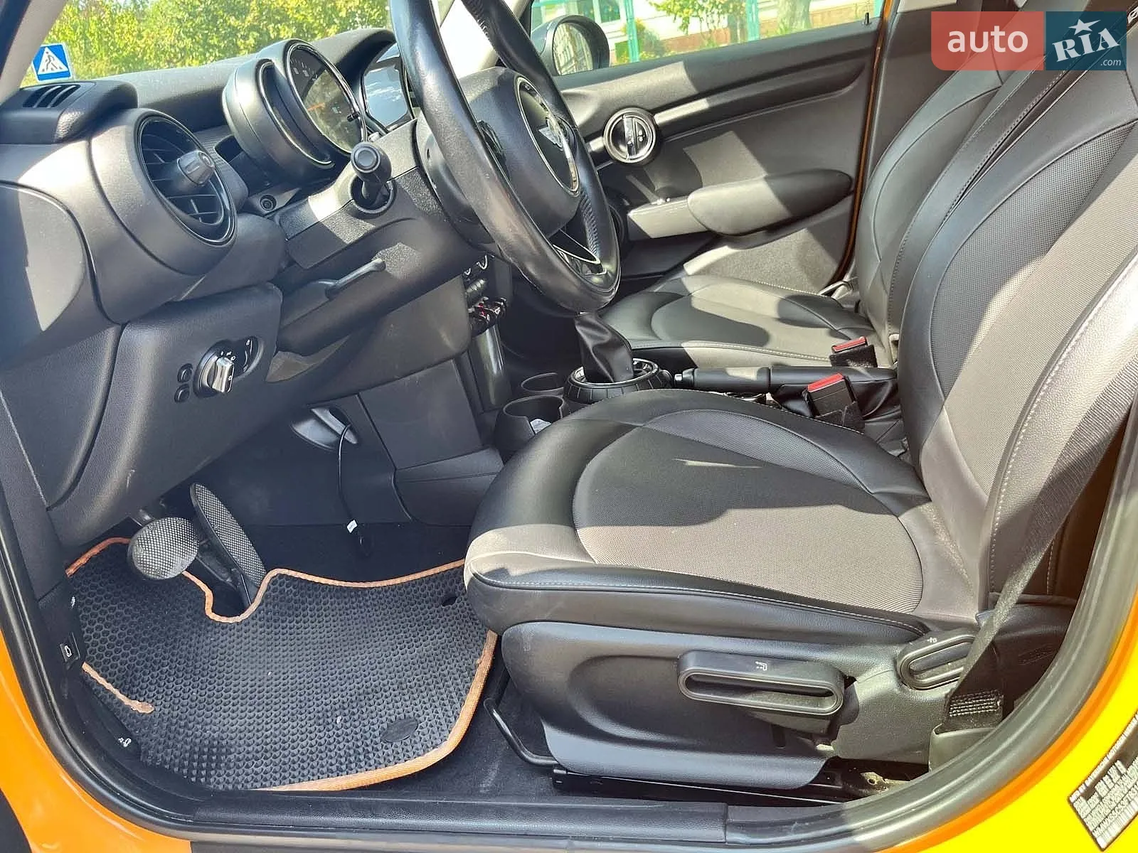 2015 MINI Cooper - мініатюра 16