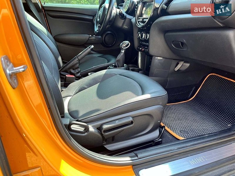 Хэтчбек MINI Cooper 2015 в Киеве