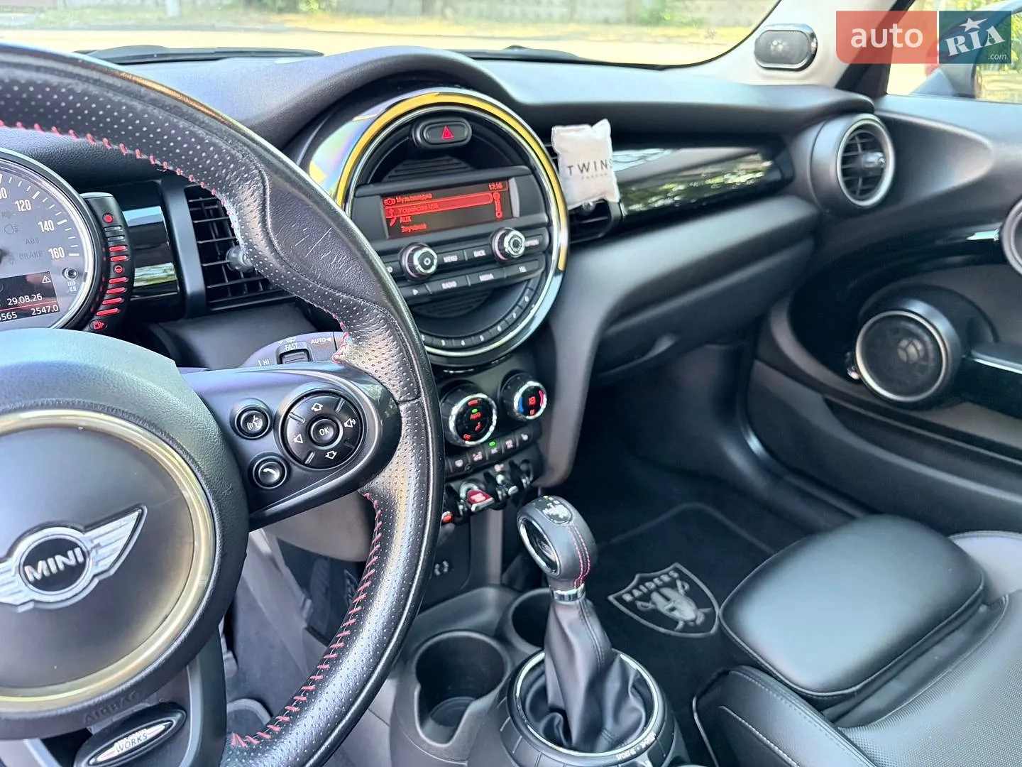 2015 MINI Cooper - мініатюра 18
