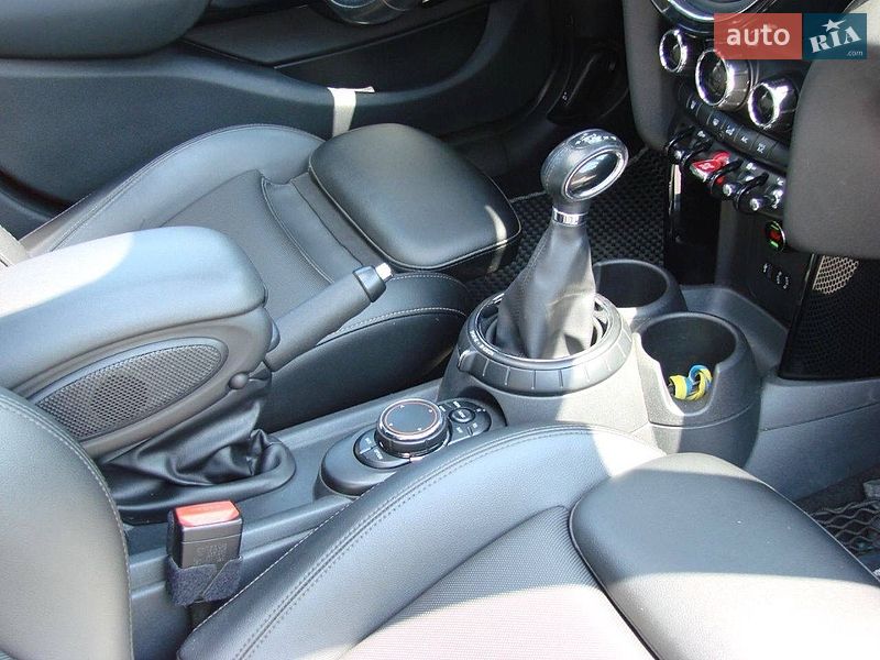 Хетчбек MINI Cooper 2015 в Києві