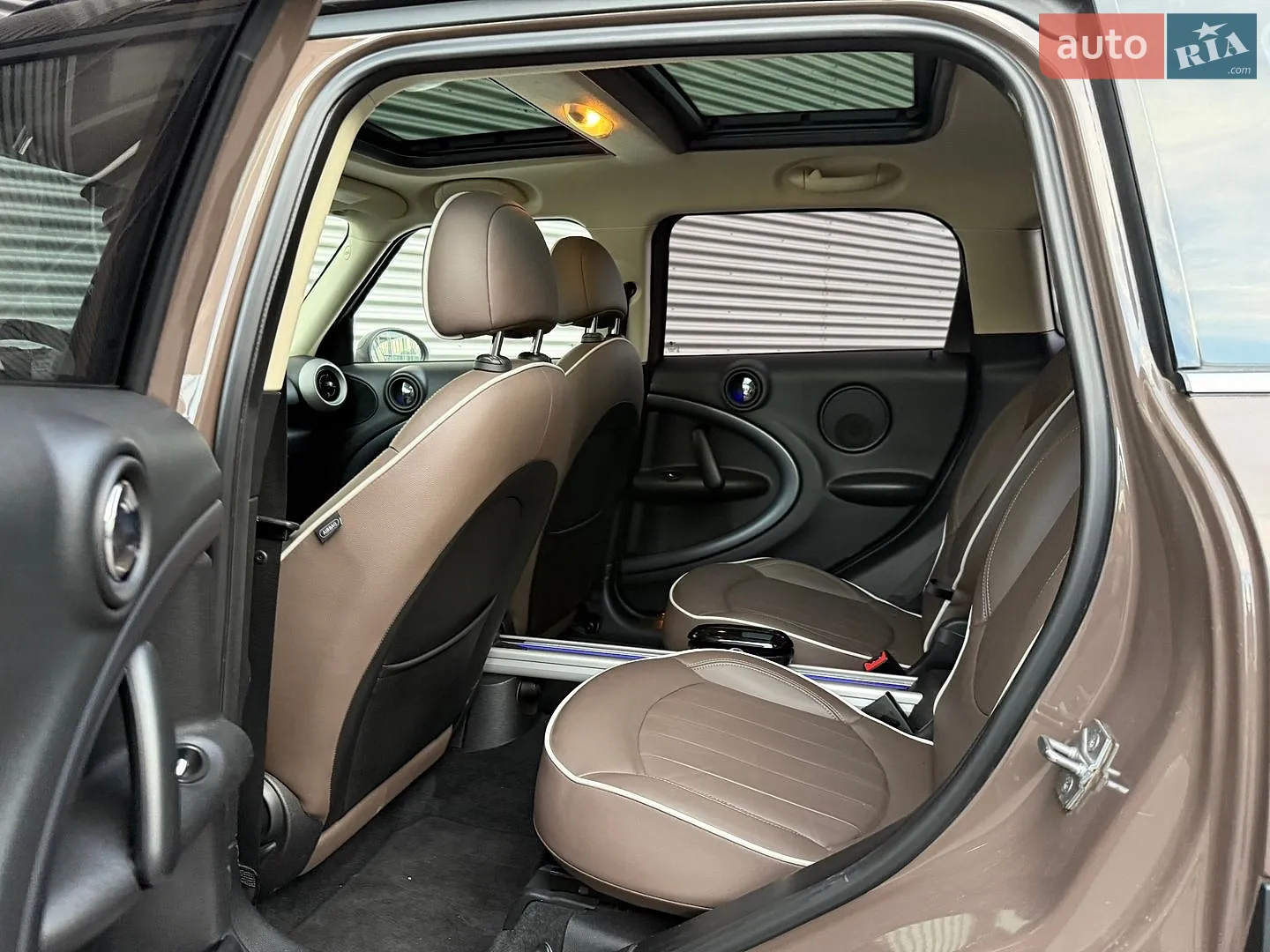 2010 MINI Cooper - мініатюра 34