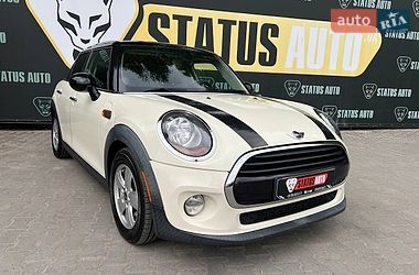 Хэтчбек MINI Cooper 2015 в Хмельницком