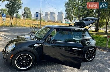 Хэтчбек MINI Cooper 2010 в Киеве