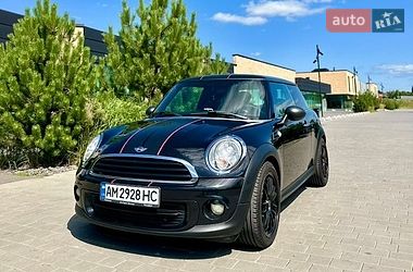 Хэтчбек MINI Cooper 2012 в Хмельницком
