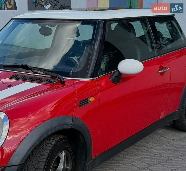 Хэтчбек MINI Cooper 2002 в Львове