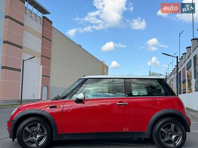 Хэтчбек MINI Cooper 2002 в Львове