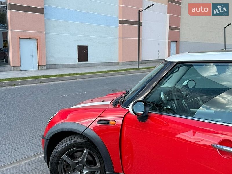 Хэтчбек MINI Cooper 2002 в Львове