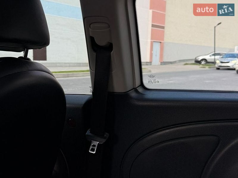 Хэтчбек MINI Cooper 2002 в Львове