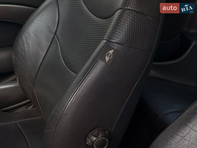 Хэтчбек MINI Cooper 2002 в Львове