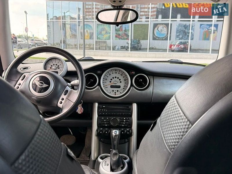 Хэтчбек MINI Cooper 2002 в Львове