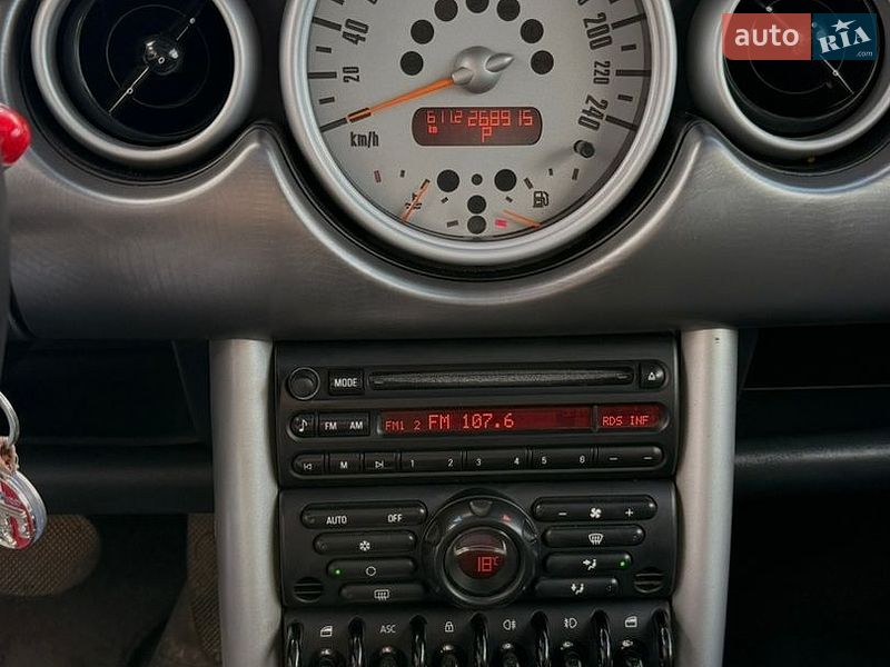 Хэтчбек MINI Cooper 2002 в Львове