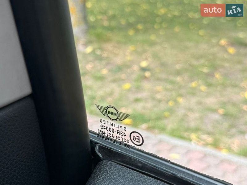 Хэтчбек MINI Cooper 2002 в Львове