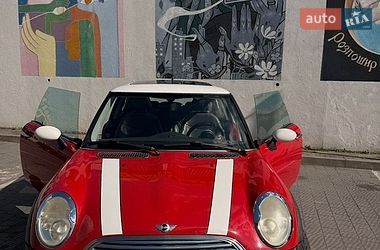 Хэтчбек MINI Cooper 2002 в Львове