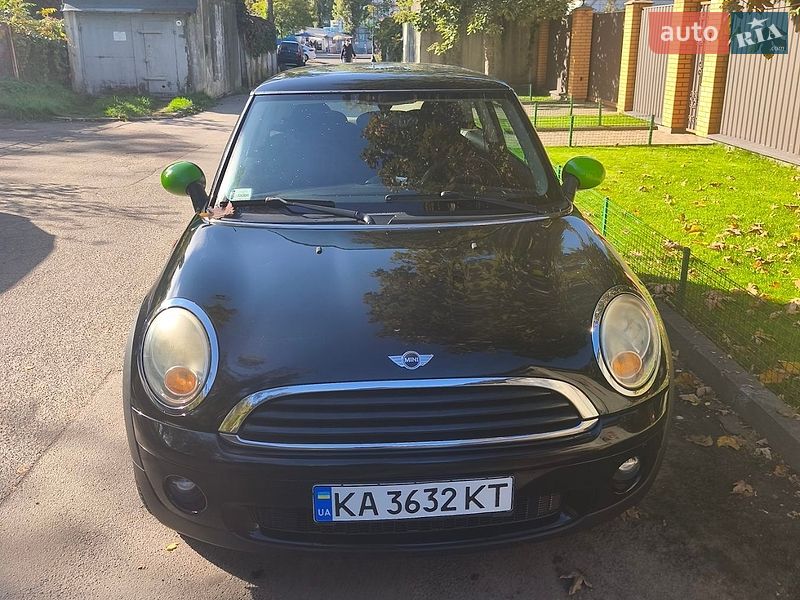 MINI Cooper 2010