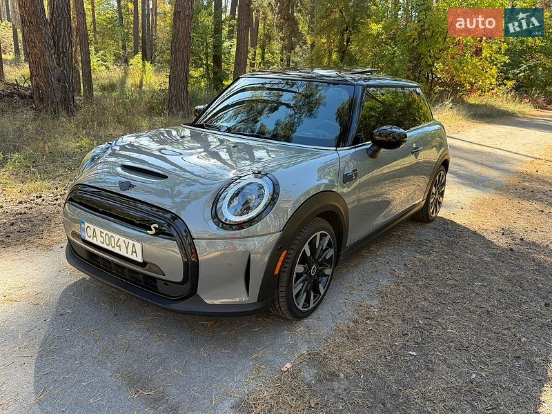 Хэтчбек MINI Cooper 2022 в Черкассах