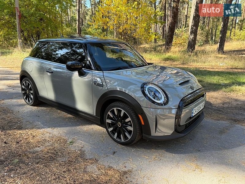 Хэтчбек MINI Cooper 2022 в Черкассах