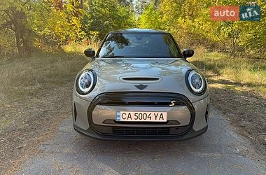 Хэтчбек MINI Cooper 2022 в Черкассах