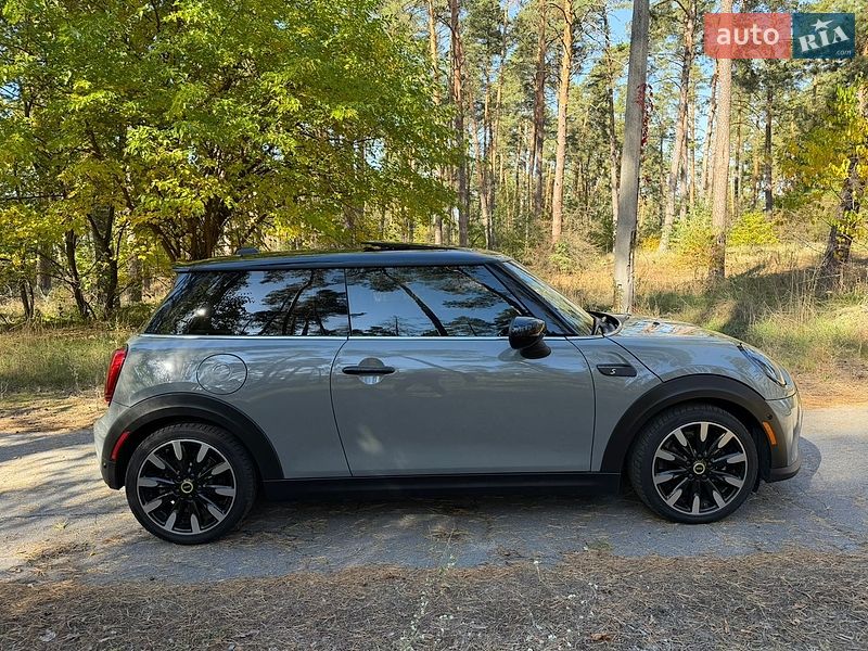 Хэтчбек MINI Cooper 2022 в Черкассах