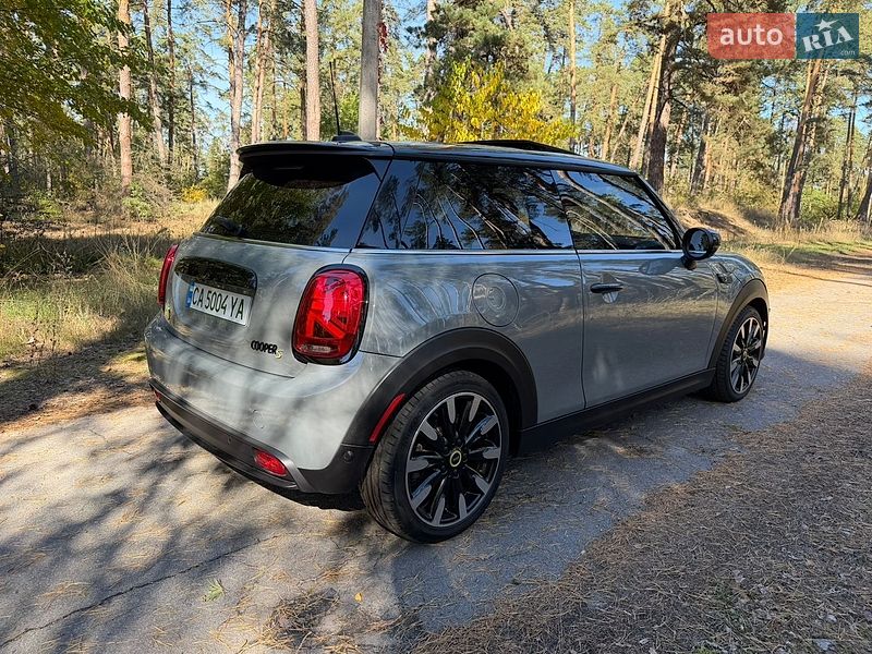 Хэтчбек MINI Cooper 2022 в Черкассах