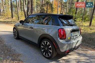 Хэтчбек MINI Cooper 2022 в Черкассах