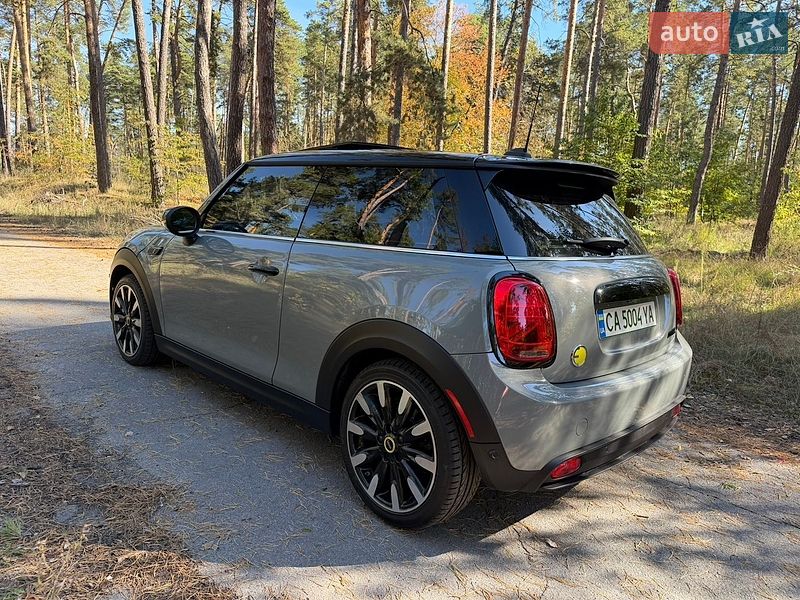 Хэтчбек MINI Cooper 2022 в Черкассах