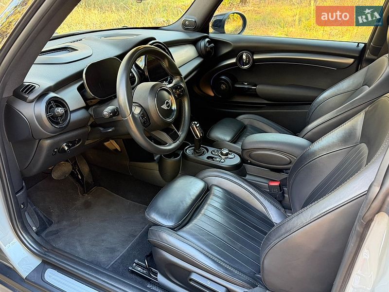Хэтчбек MINI Cooper 2022 в Черкассах