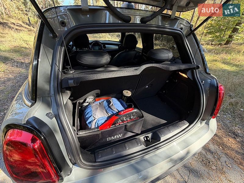 Хэтчбек MINI Cooper 2022 в Черкассах
