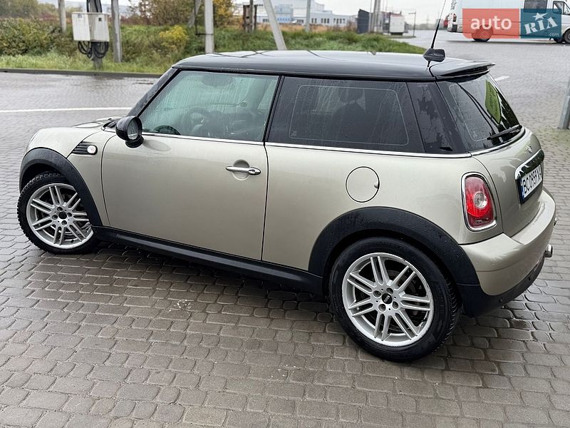 Хэтчбек MINI Cooper 2007 в Львове